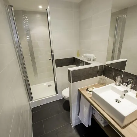 A L'ombre Des Pins Bed & Breakfast 3*