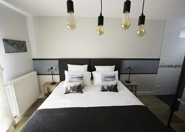 Bed & Breakfast A L'ombre Des Pins 3*