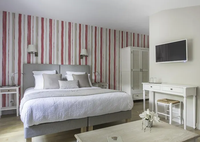 Panzió A L'ombre Des Pins