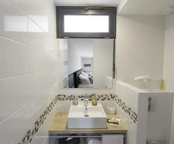 A L'ombre Des Pins Panzió 3*