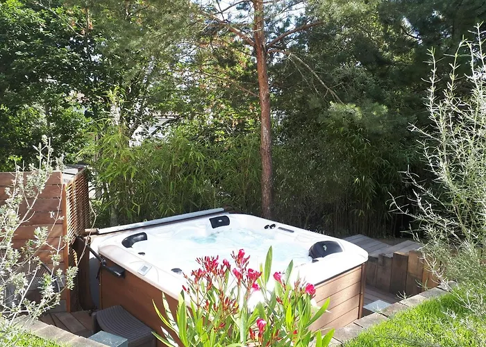 Panzió A L'ombre Des Pins